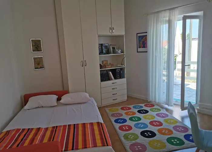 Roses Brac Apartment Sutivan