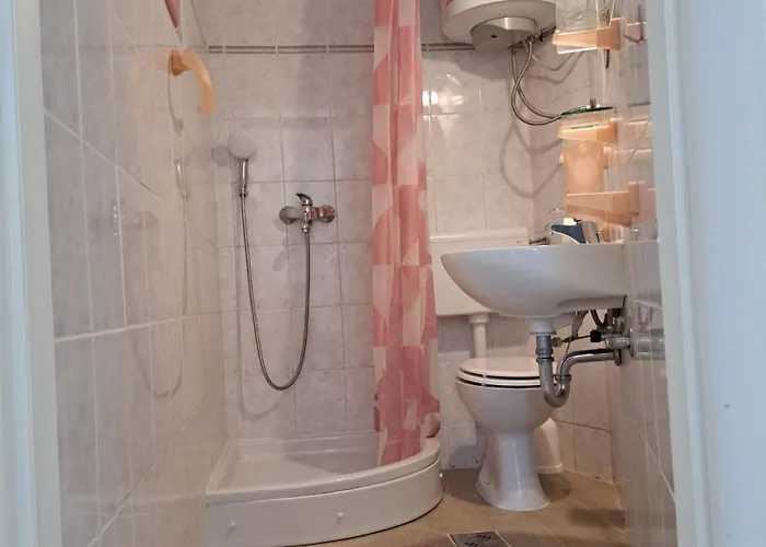 Roses Brac Apartment Sutivan