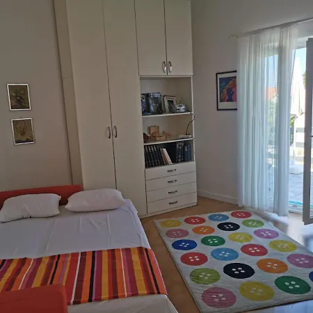 Roses Brac Apartament Sutivan